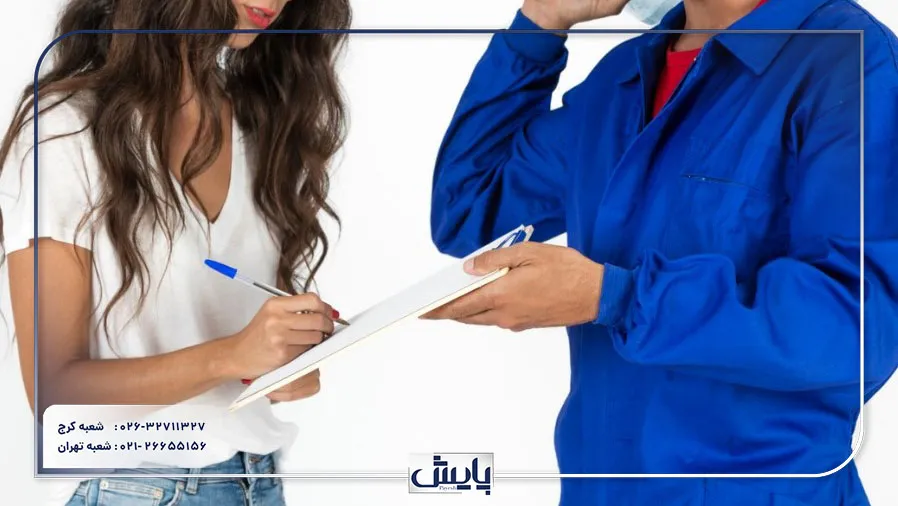 تصویر دو فرد در حال مباحثه با بکدیگر بر سر اخذ رتبه خدماتی اداره کار